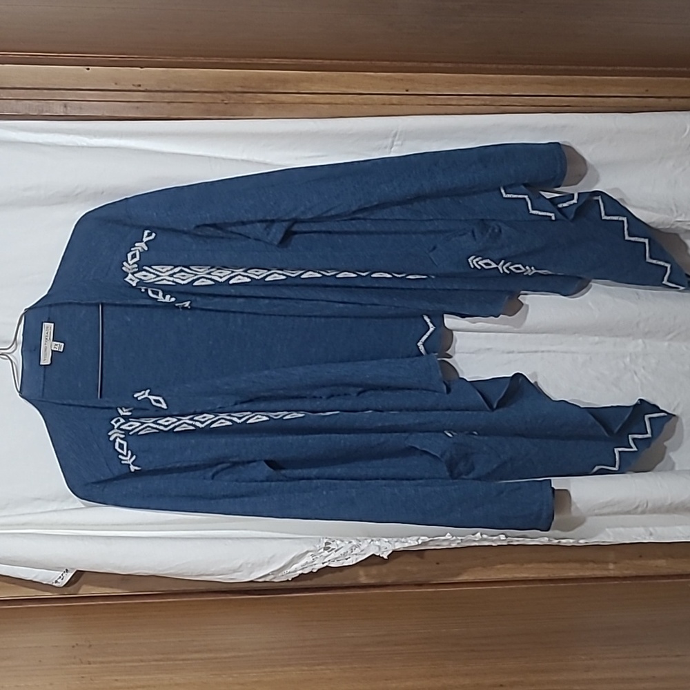 Young threads NYC asymmetrical embroidered longsleeve cardigan 2X blue